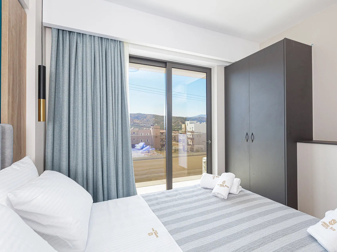 Sapphire Blue Suites主图