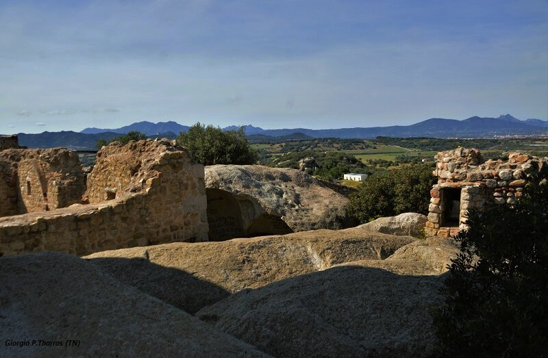 Castello di Pedres-奥尔比亚必去景点