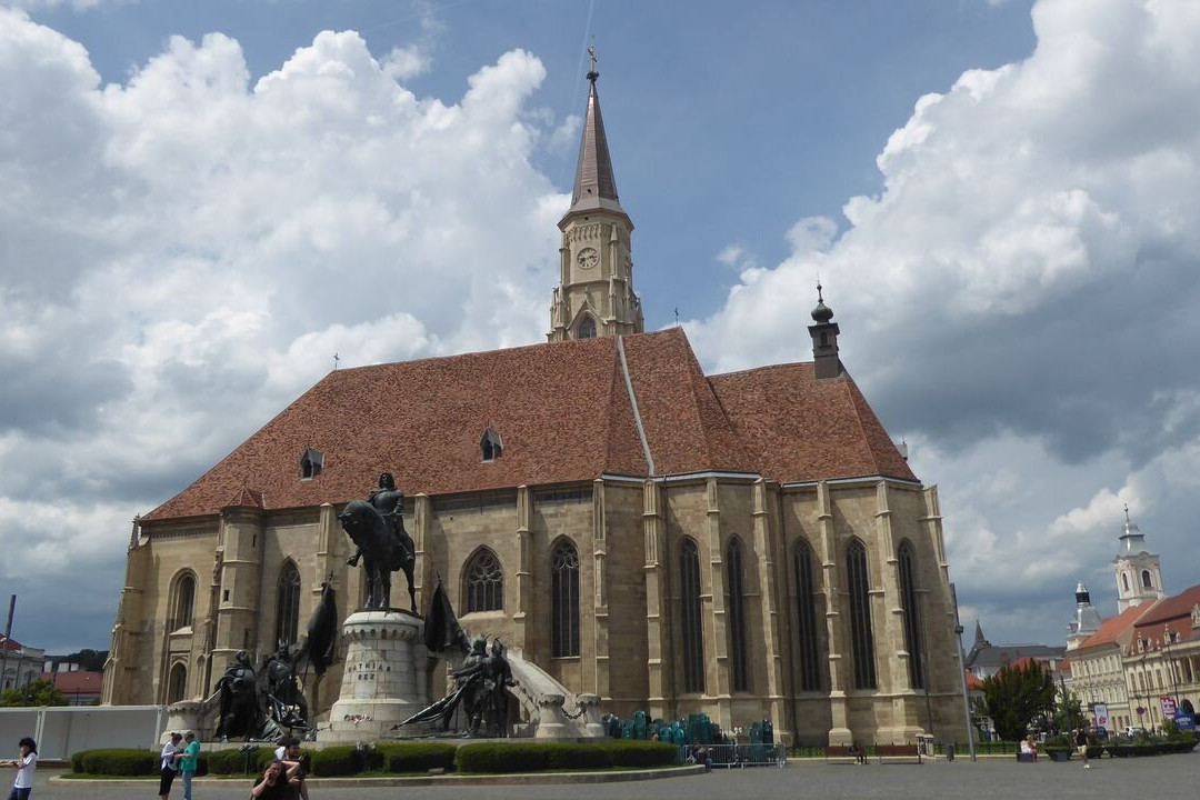 Catedrala Sfântul Mihail-克卢日-纳波卡必去景点