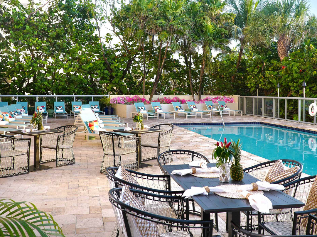 Tipsy Turtle Pool Bar