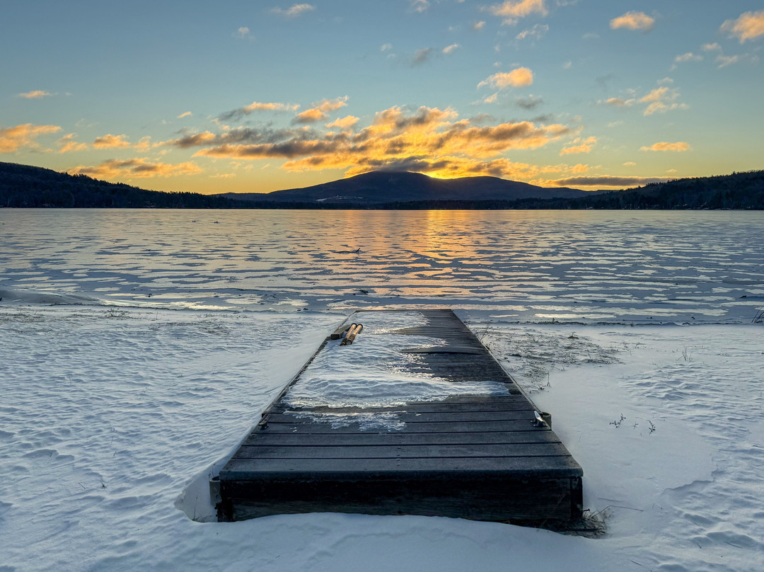 Inn At Pleasant Lake主图