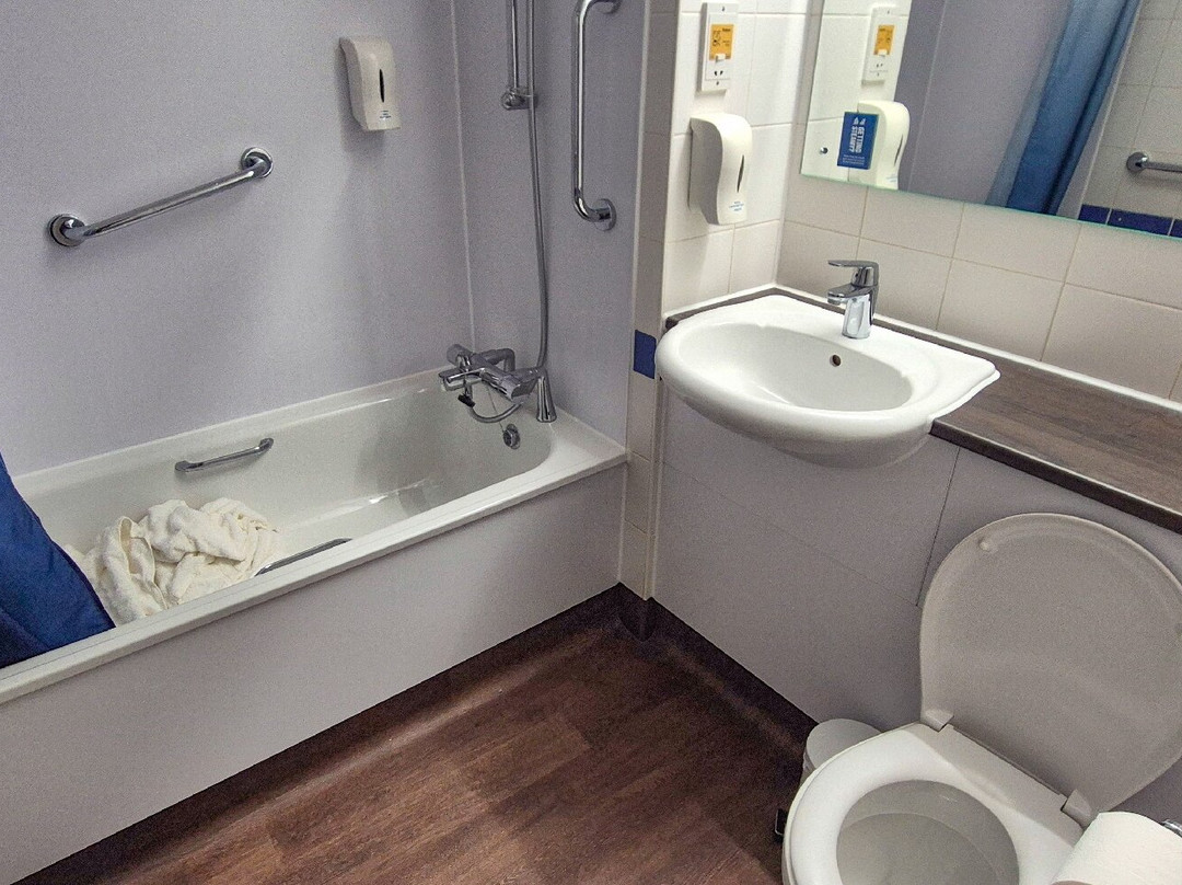 Travelodge Nottingham Em Airport Donington Park M1主图