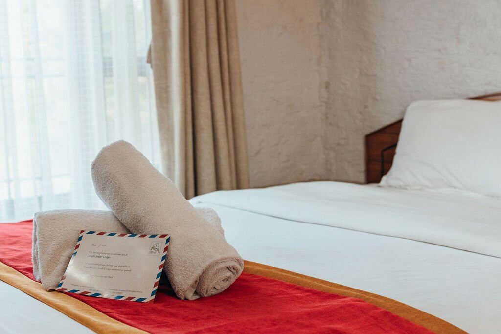 丛林游猎洛吉酒店主图