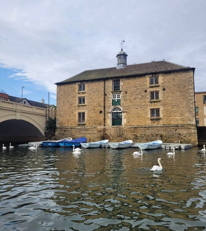 Fox Narrowboats-March必去景点