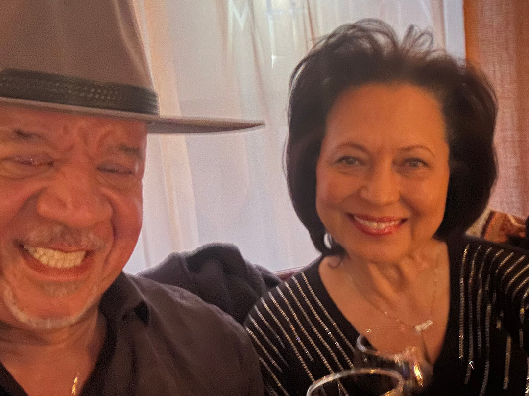 Chayz Lounge-West Columbia必去景点