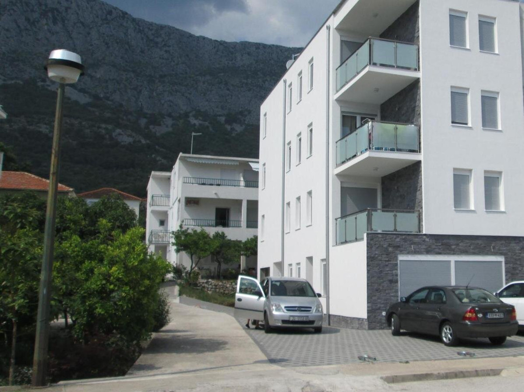 Apartments Lara
