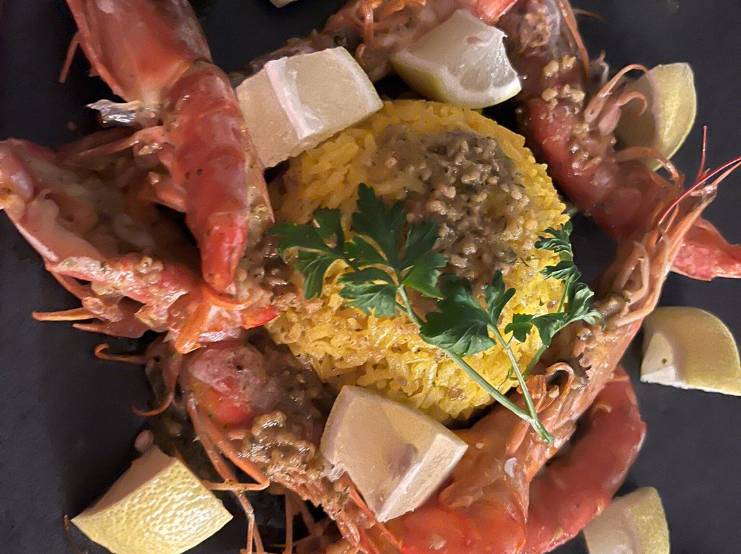 Bambuu Lakeside Lodge主图