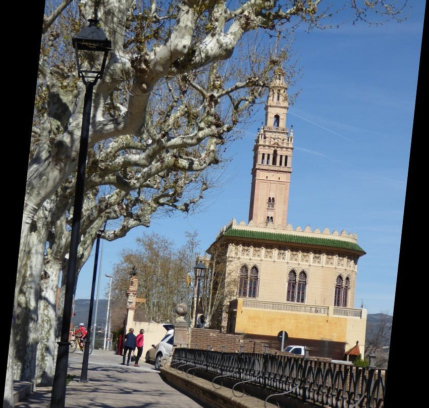 La Giralda de l'Arboc景点图片