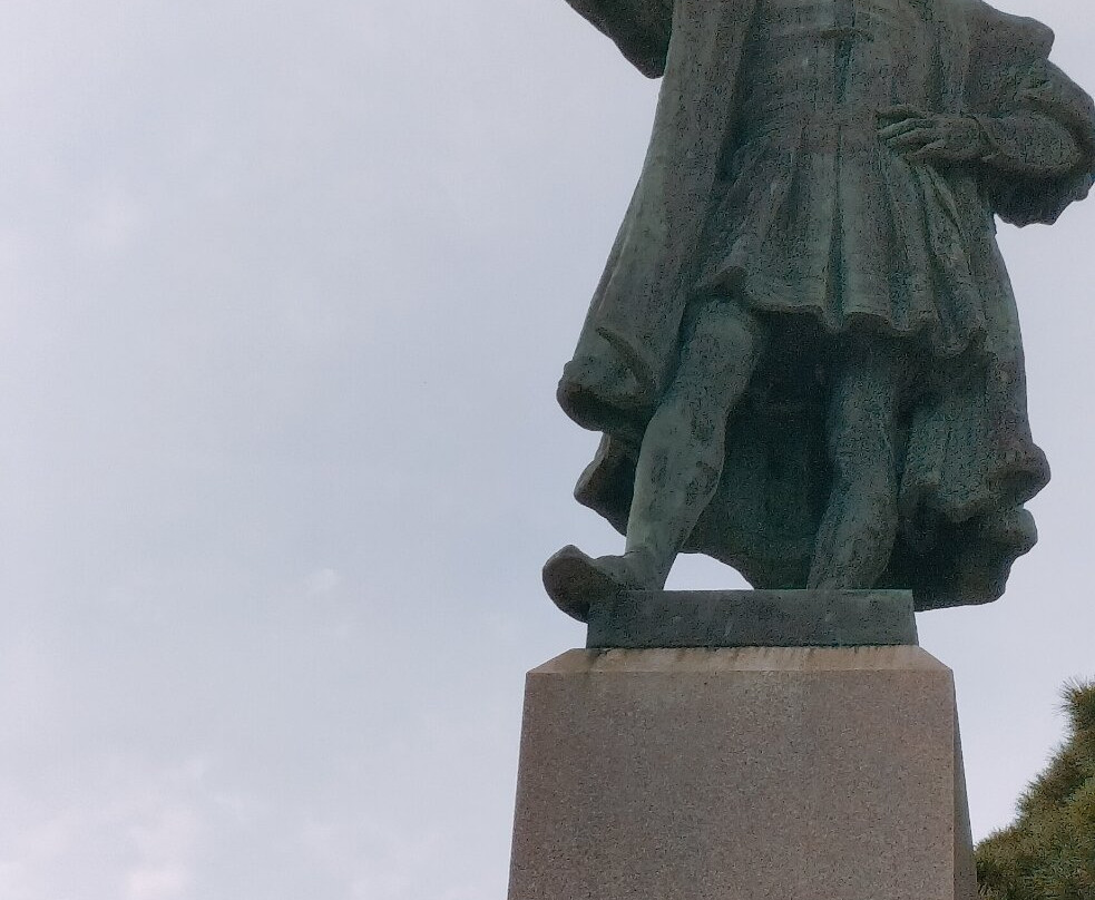 Monumento a Cristoforo Colombo-拉帕洛必去景点