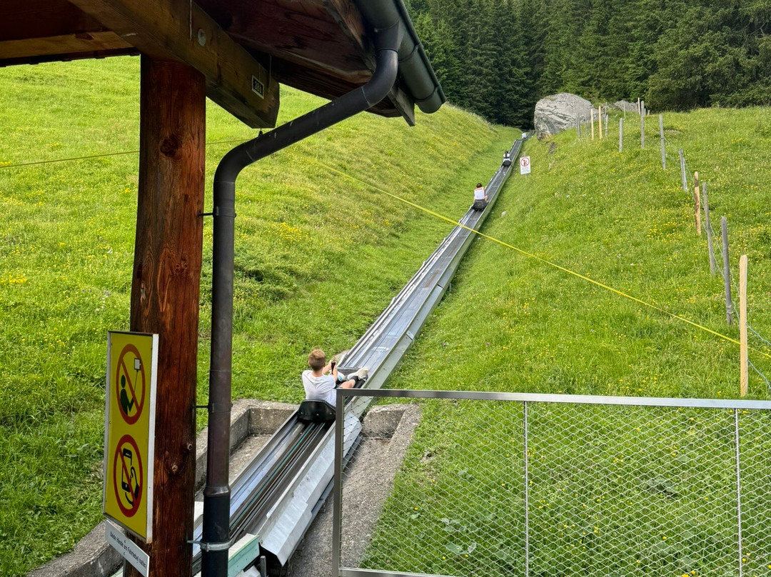 Rodelbahn Oeschinensee-坎德斯泰格必去景点