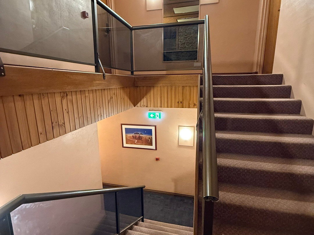 沙漠洞穴旅馆主图