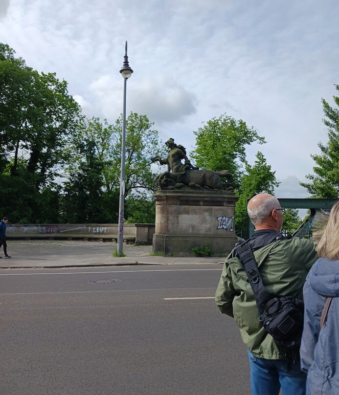Glienicke Bridge-波茨坦必去景点