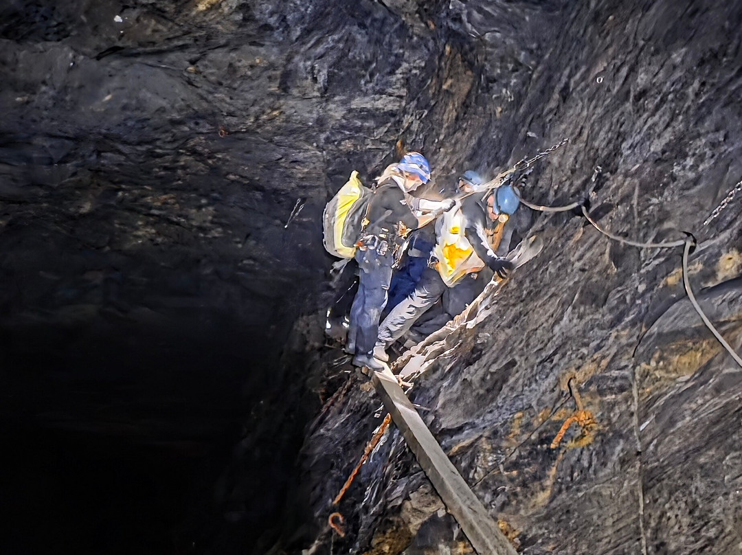 Go Below Underground Adventures景点图片