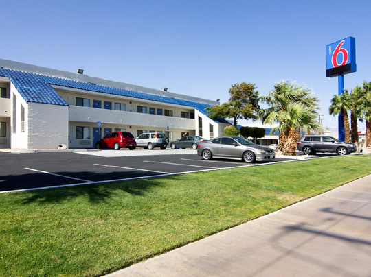 North Palm Springs酒店住宿-Motel 6 Palm Springs North