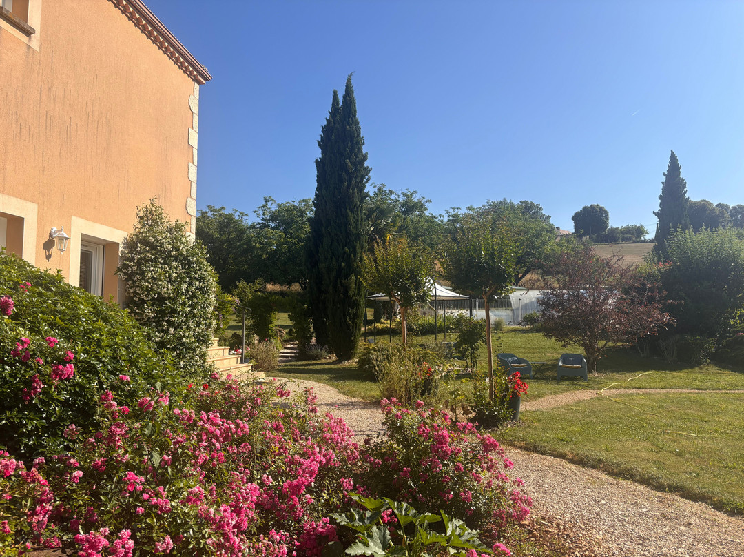 Les Chenes Rouges主图