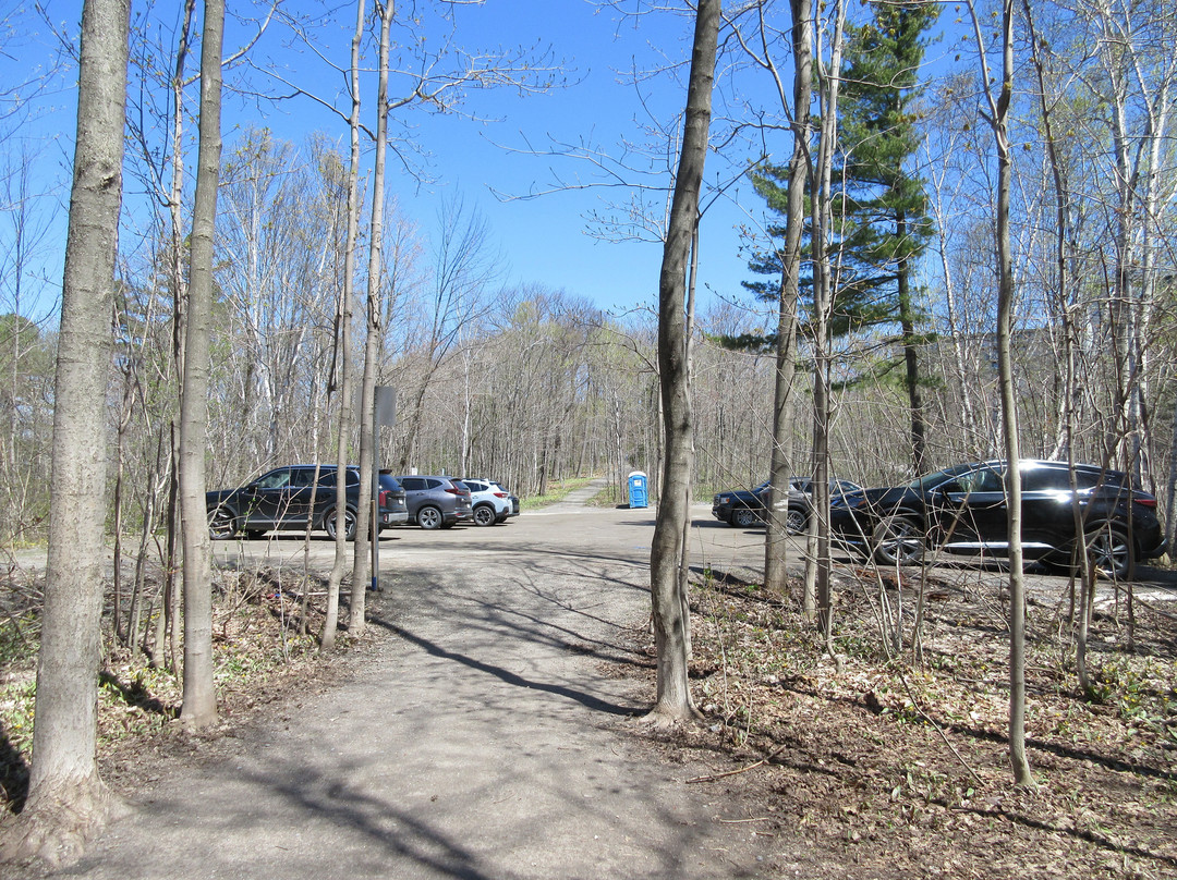 Lake St. Augustin Waterfront Park-St Augustin de Desmaures必去景点