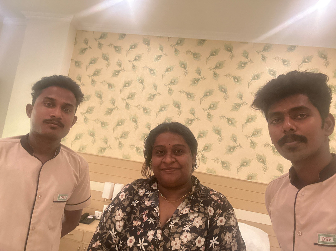 Hotel DSF Grand Plaza主图