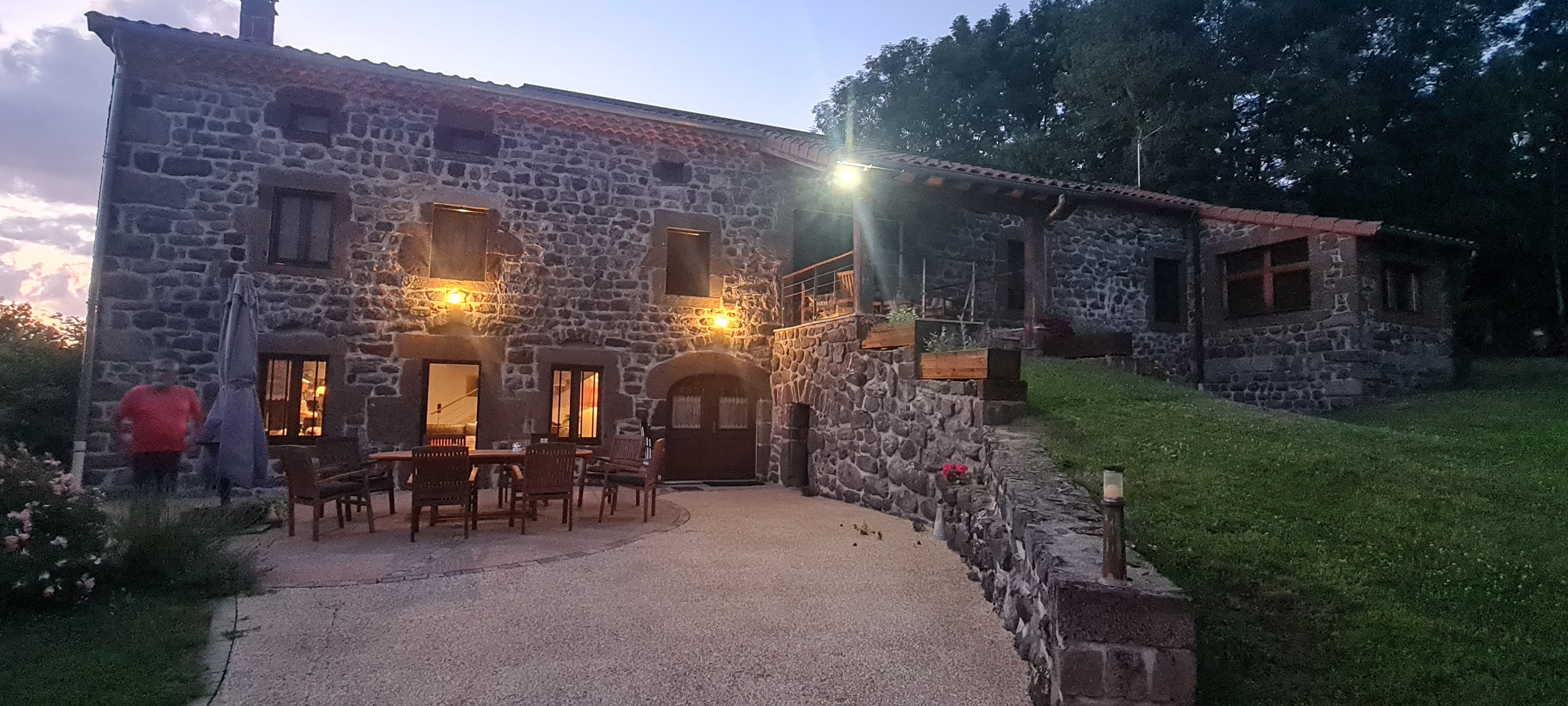 Le Clos des Pierres Rouges-官方