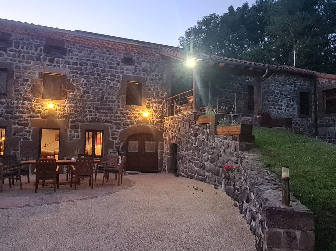 Le Clos des Pierres Rouges主图