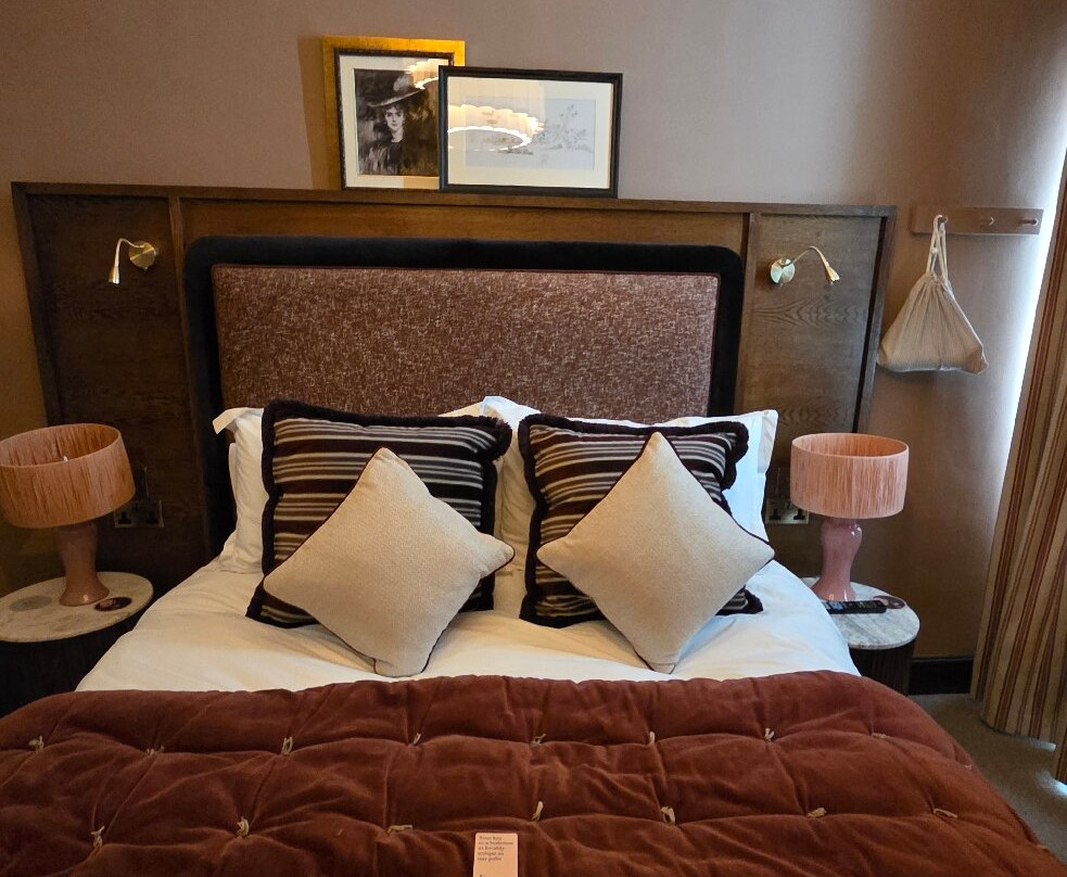 Red Lion (Hotel)主图