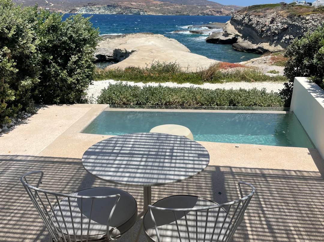 White Pebble Suites主图