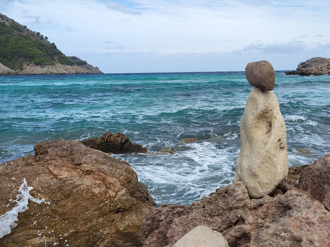 Cala Molto´-卡普德佩拉必去景点