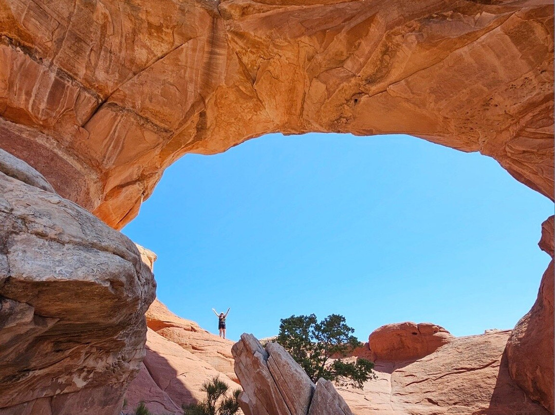 Broken Arch-拱门国家公园必去景点