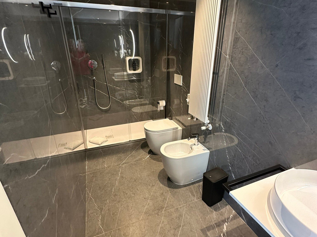 都马里酒店主图