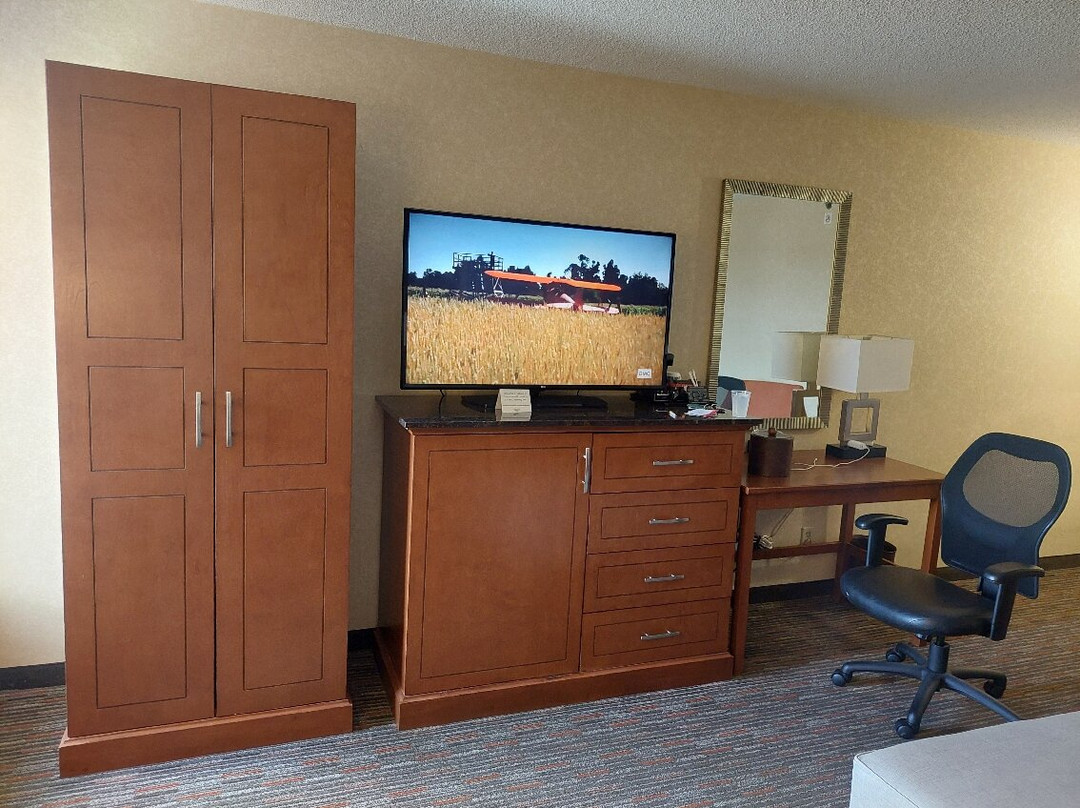 Drury Inn & Suites Columbia Stadium Boulevard主图