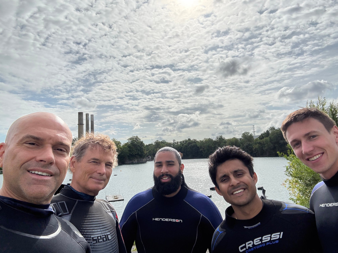 Scuba Guru - Diving Certification and Classes-布兰斯堡必去景点