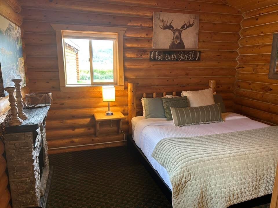 溪边小屋旅馆-客卧