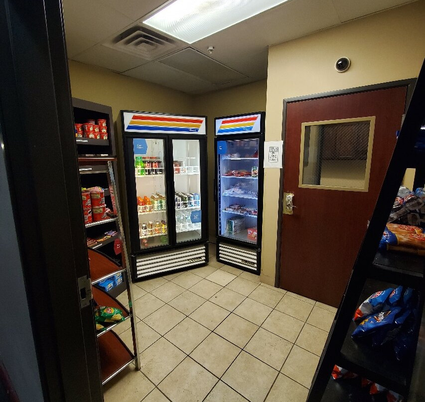 Comfort Inn & Suites Monggomery主图