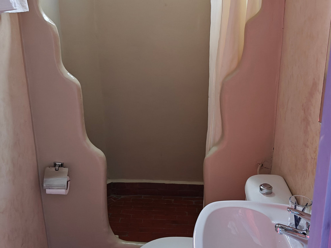 阿勒哈利法酒店主图