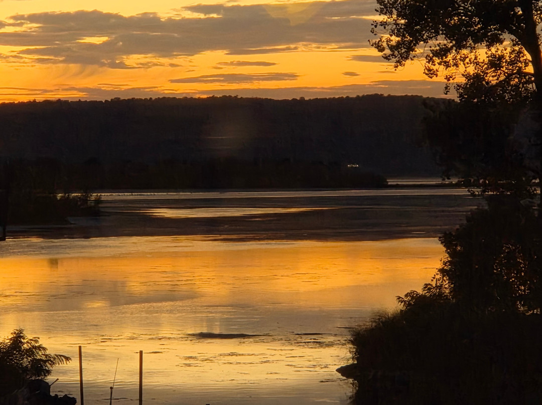 Waters Edge Motel主图