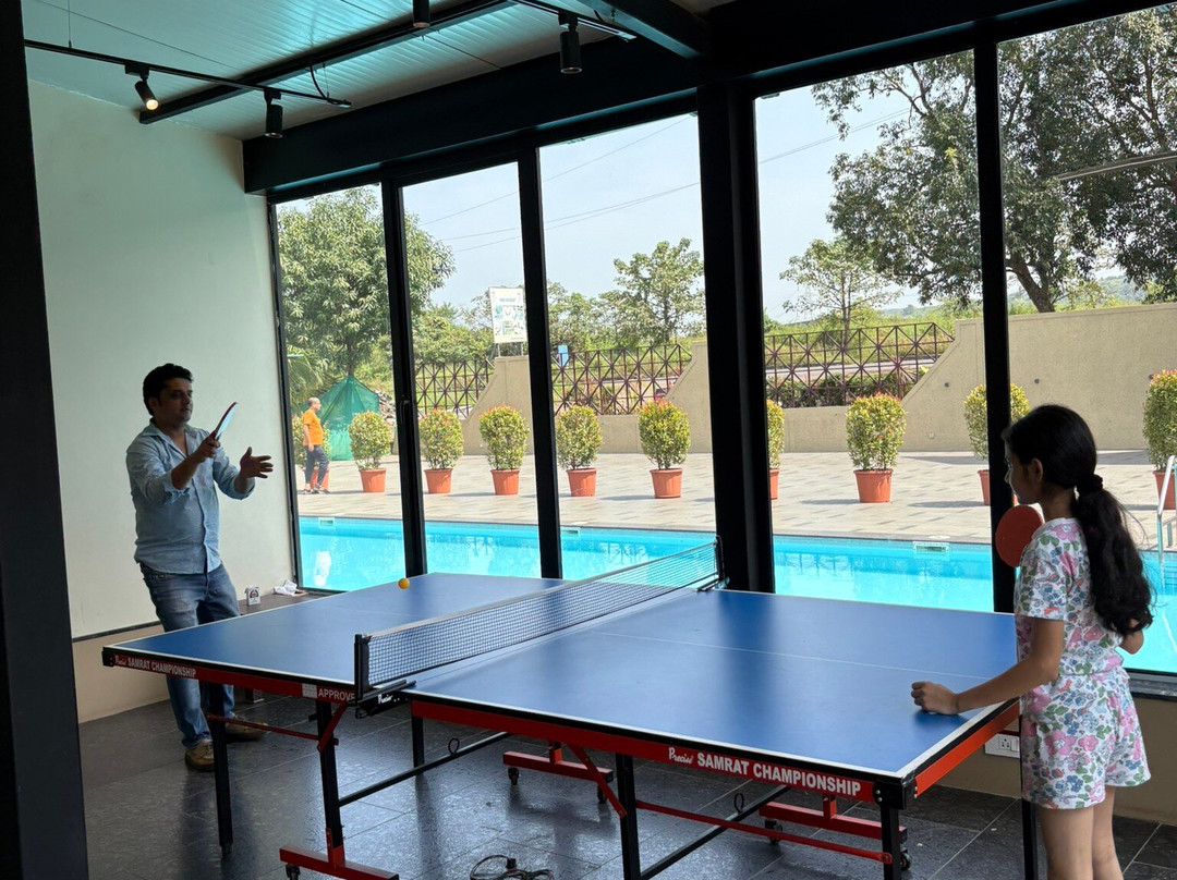 Villament Zinc Journey By The Fern, Karjat主图