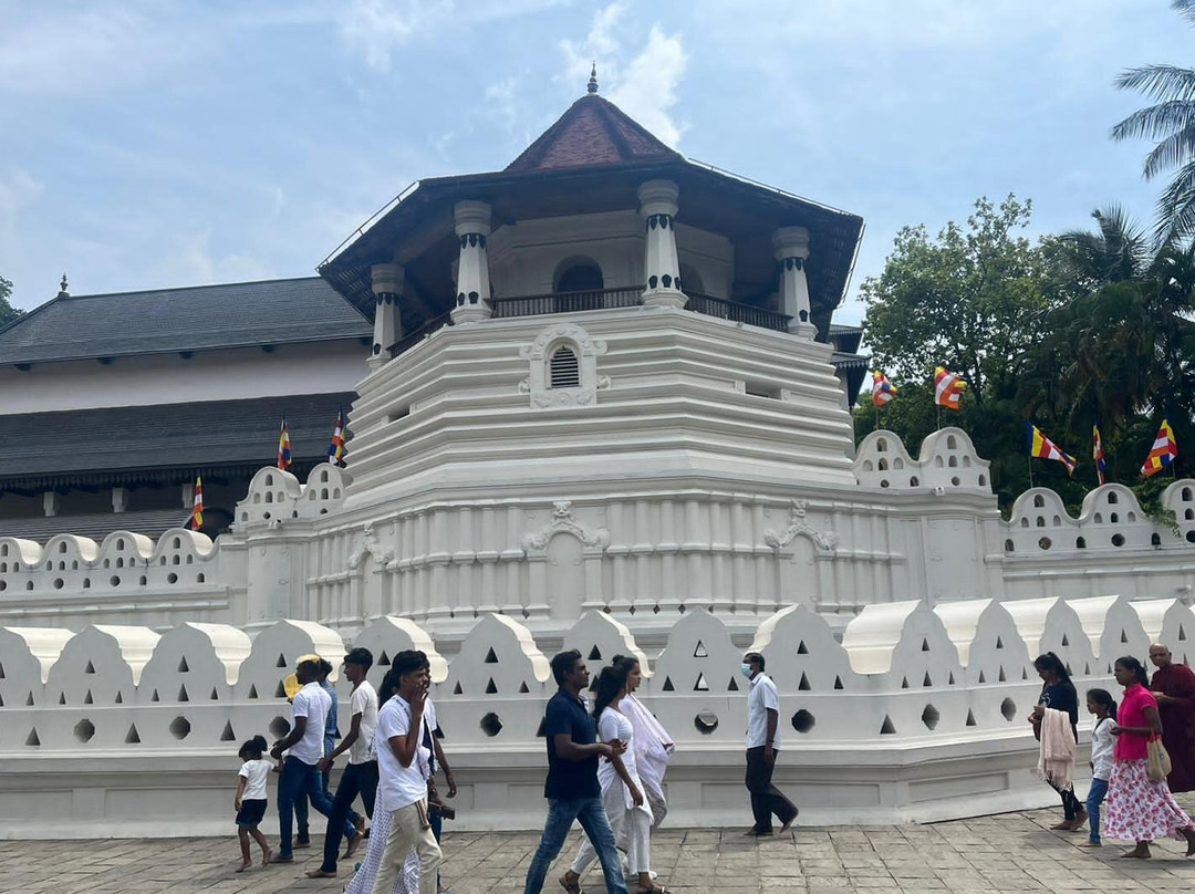 Gaveesha Tuk Tuk Safari Kandy-康提必去景点