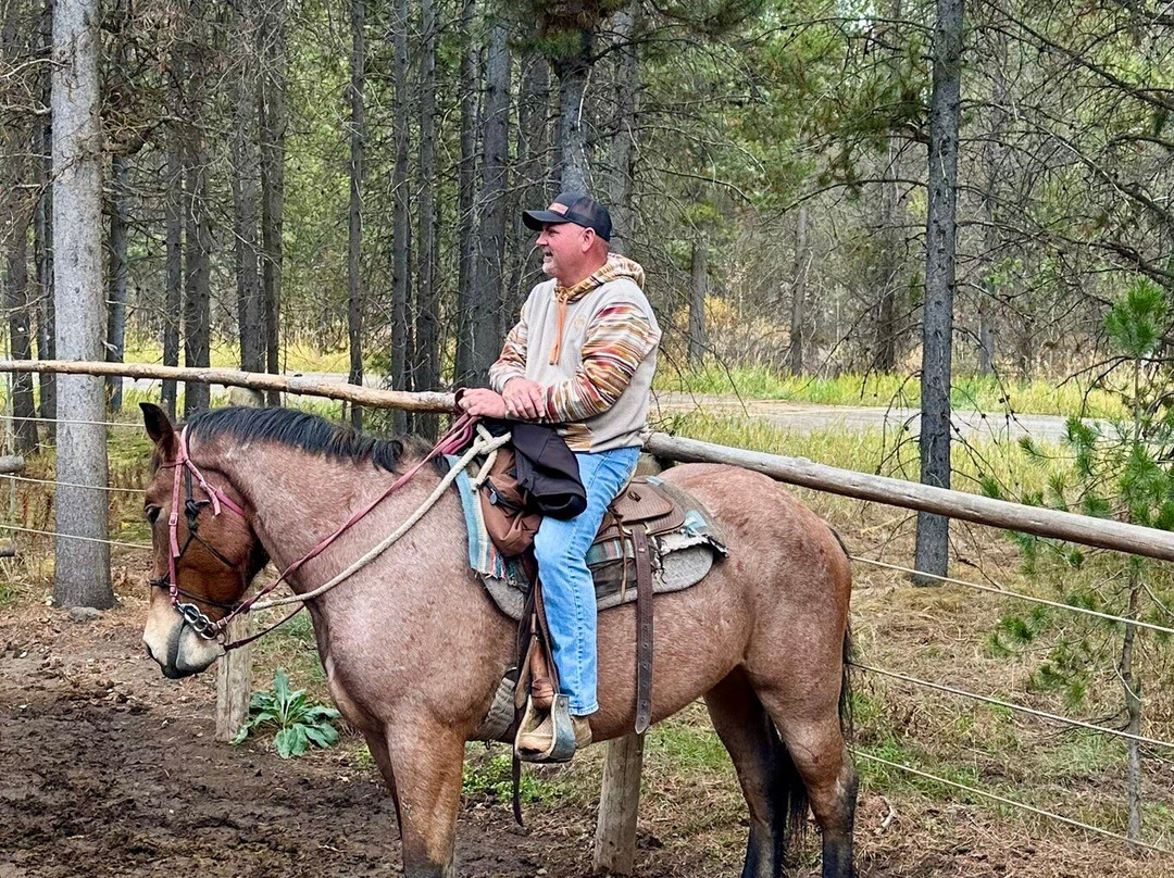 Dry Ridge Outfitters-艾兰帕克必去景点