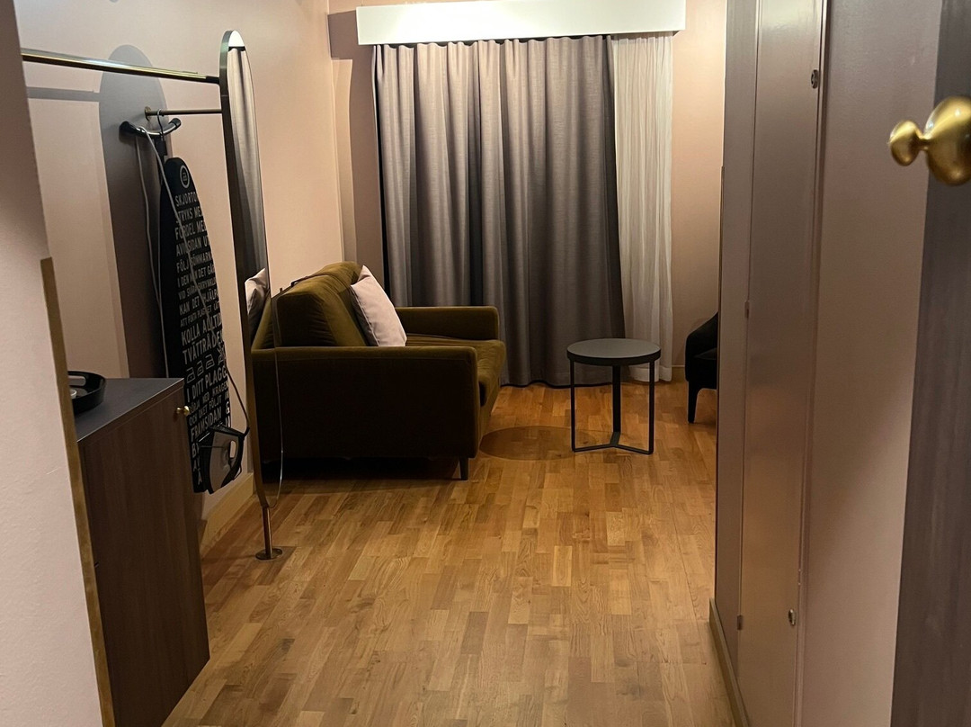布罗斯斯堪迪克广场酒店主图