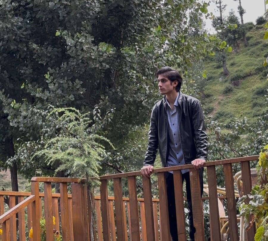 Walnut Heights By Roomy, Kalam