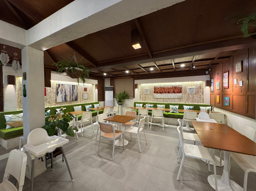 Comedor House of JR's Crispy Pata