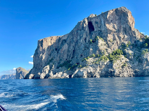 Barcos Azules-索列尔港必去景点