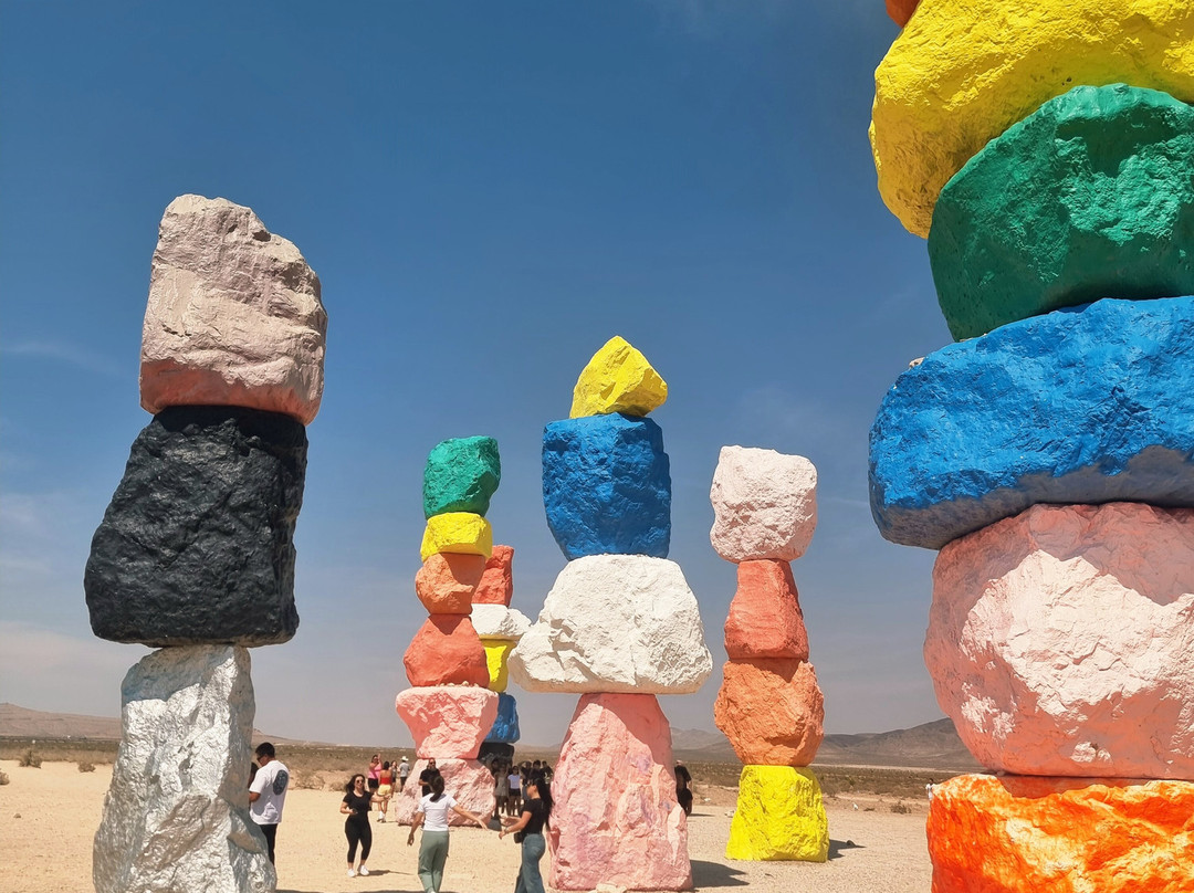 Seven Magic Mountains-Jean必去景点