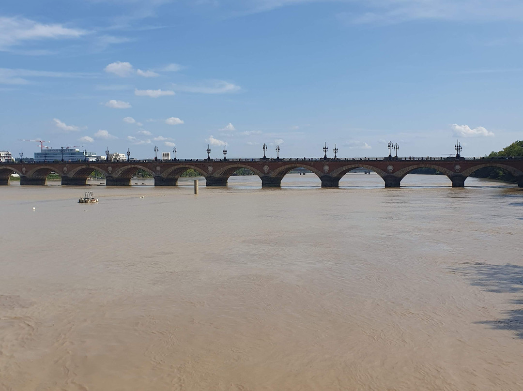 Pont de Pierre-波尔多必去景点