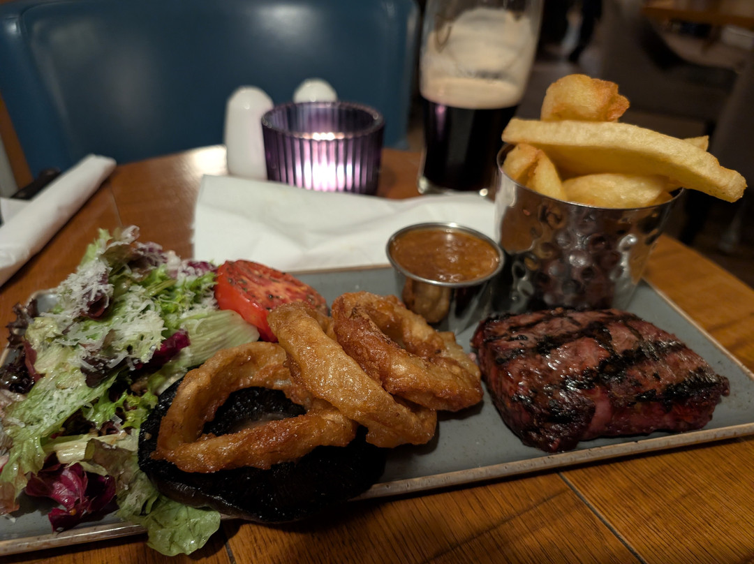 Chequers Inn Hotel and Restaurant主图