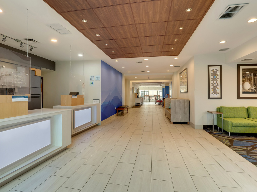 Holiday Inn Express & Suites Bryan-Montpelier by IHG主图