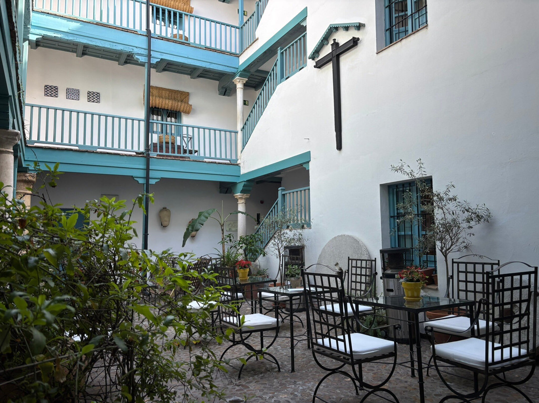 帕托斯宫旅舍主图