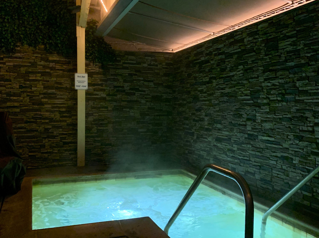 Golden Haven Hot Springs Spa主图