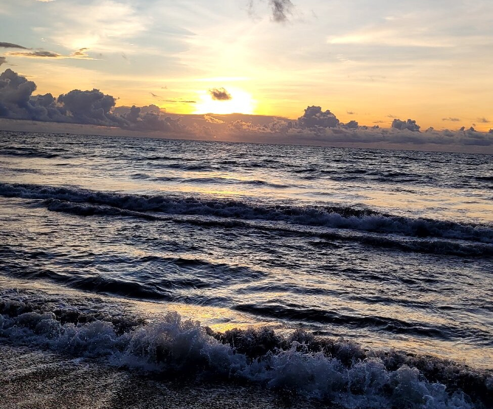 Avery Coconut Island Waterpark Resort