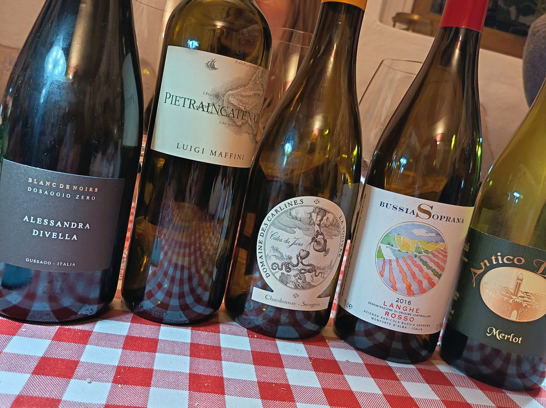 Vineria l'aperikrusco-Fara Novarese必去景点