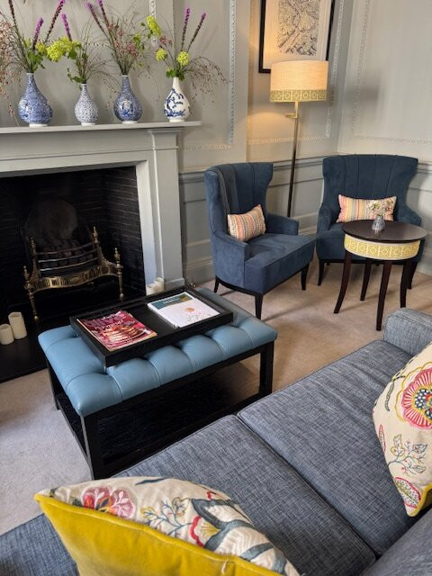 昆斯伯里酒店主图